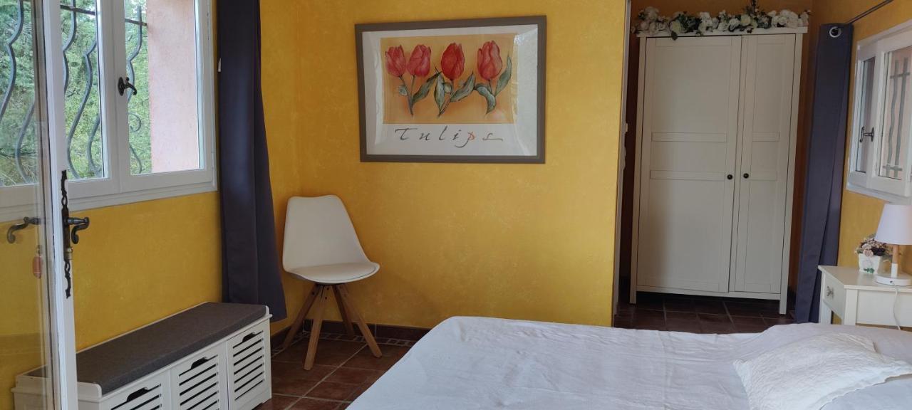 Hotel Sous Les Oliviers Tourrettes Zewnętrze zdjęcie