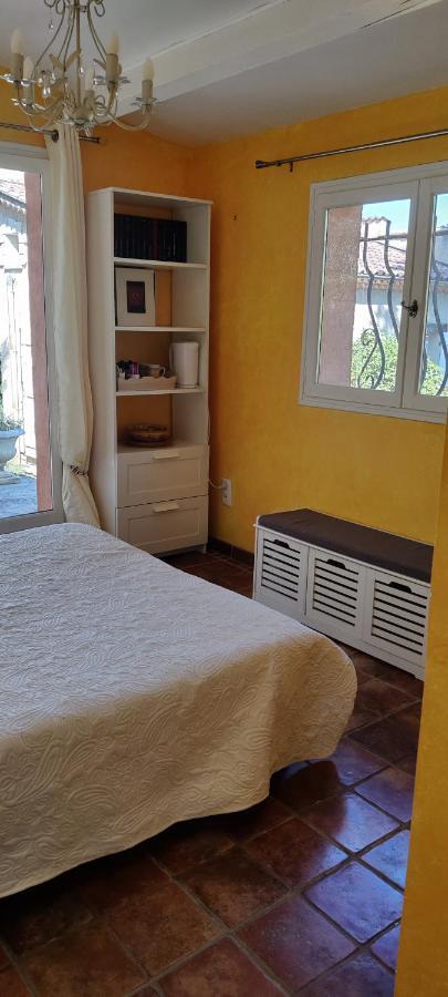 Hotel Sous Les Oliviers Tourrettes Zewnętrze zdjęcie